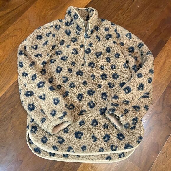 Albercrombie & Fitch women’s leopard print Sherpa jacket in medium - Picture 1 of 7